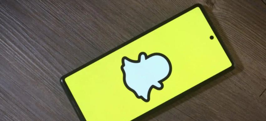 A New Snapchat Feature Aims To Keep Teenagers Safe from Strangers