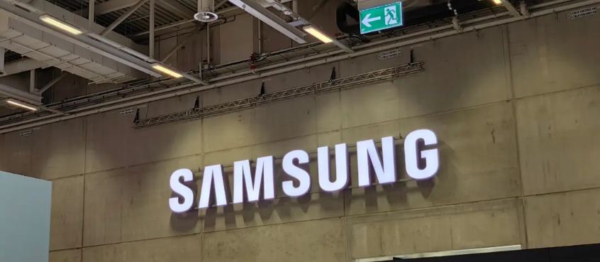 Samsung Remains Top Smartphone Manufacturer