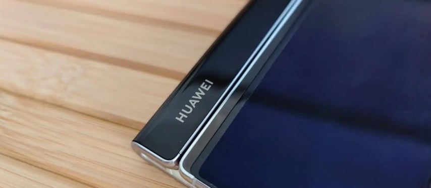Huawei To Unveil World’s First Triple-folding Smartphone